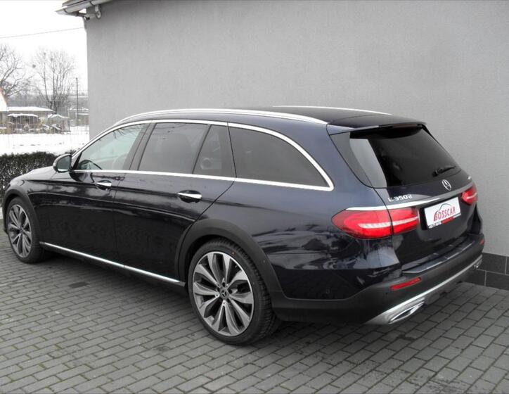 Mercedes-Benz Třídy E 4