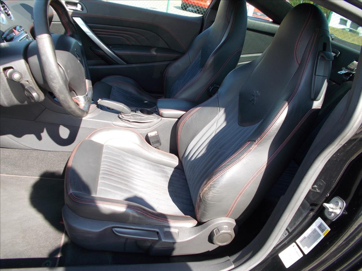 Peugeot RCZ