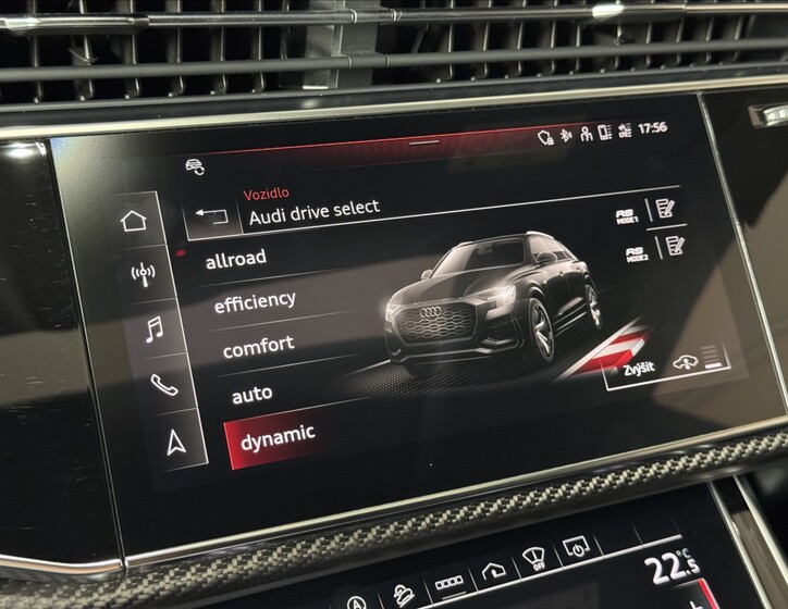 Audi RS Q8 38