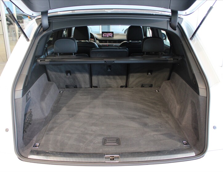 Audi Q7 30