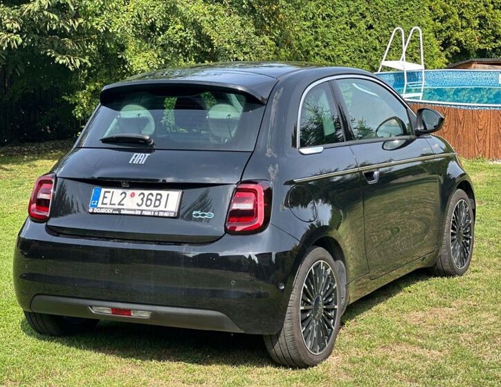 Fiat 500e 8