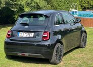 Fiat 500e 8