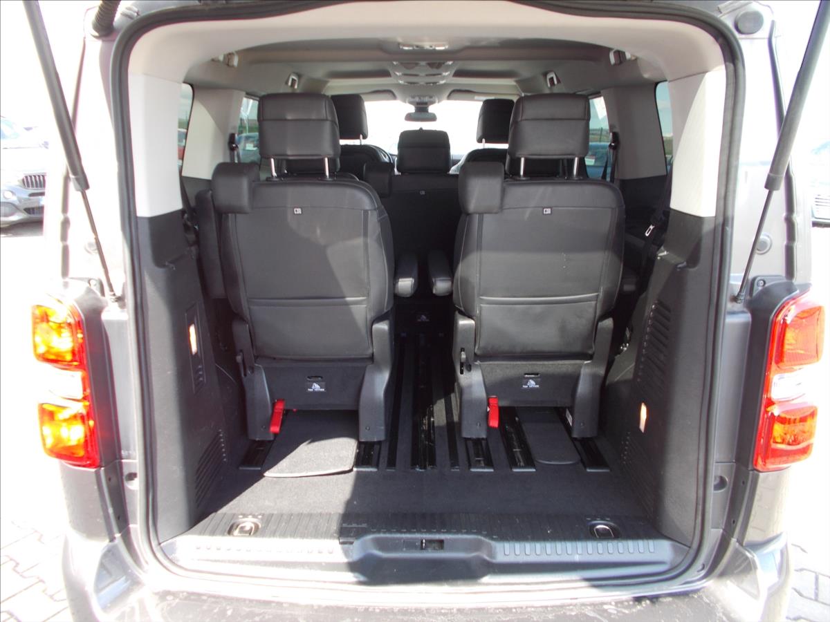 Peugeot Traveller