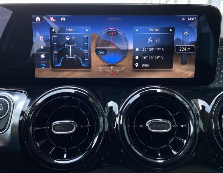 Mercedes-Benz GLB 21