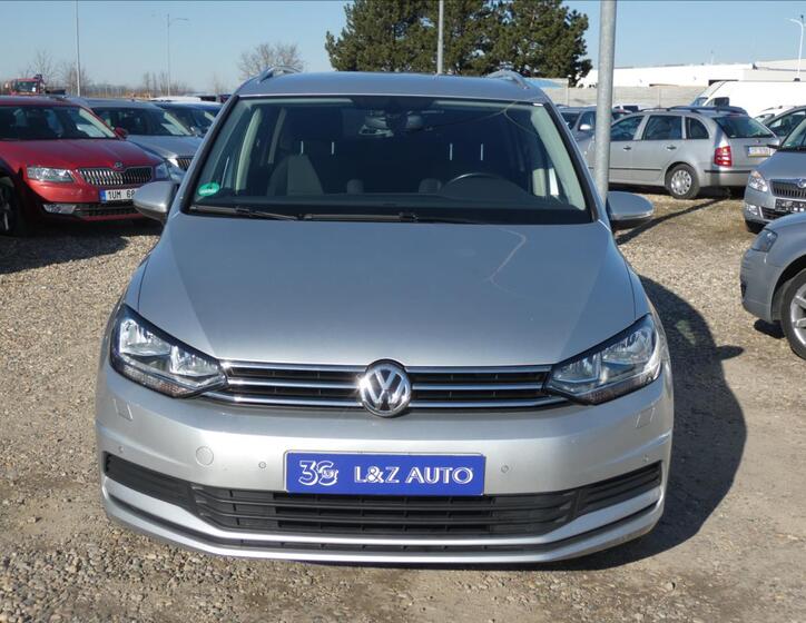 Volkswagen Touran 2