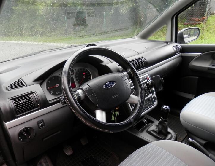 Ford Galaxy 12