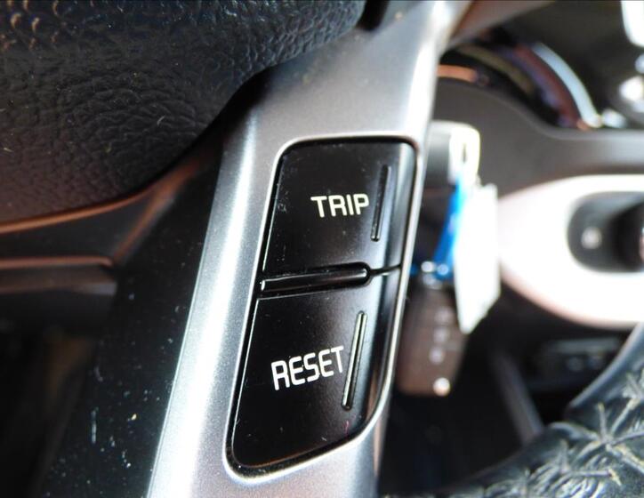 KIA Rio 19