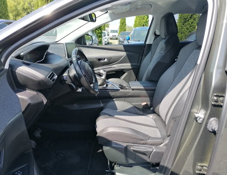Peugeot 5008 10
