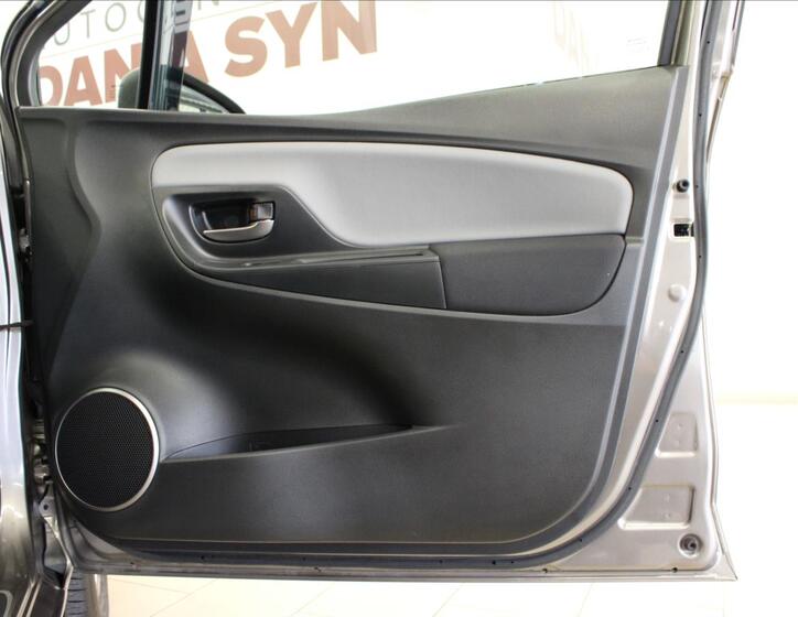 Toyota Yaris 11