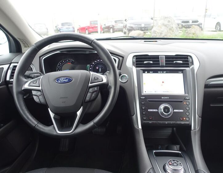 Ford Mondeo 8