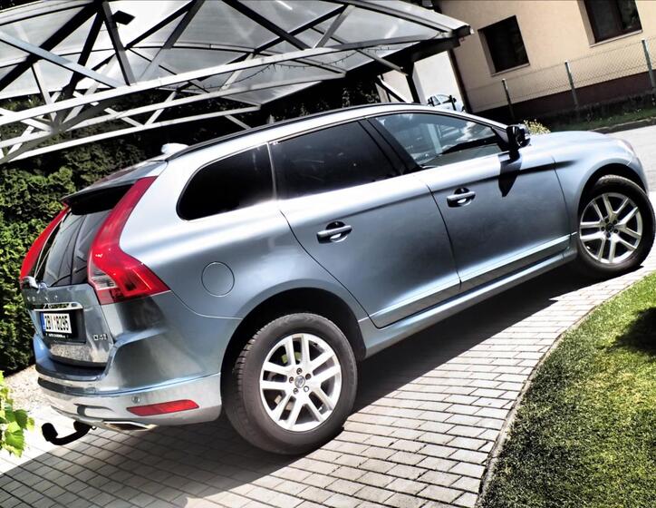 Volvo XC60 4