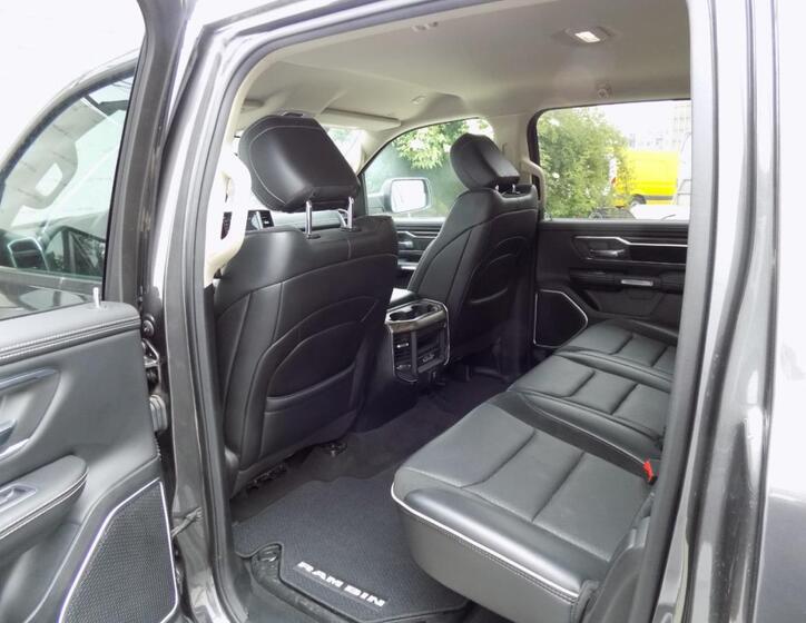 Dodge RAM 1500 10