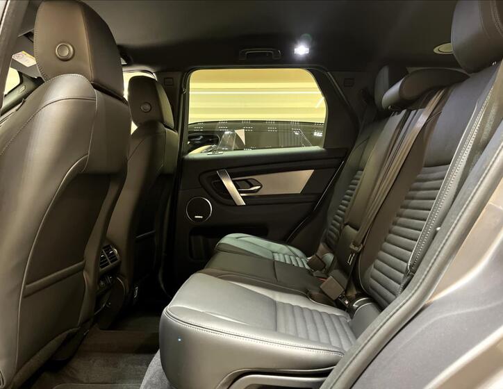 Land Rover Discovery Sport 24