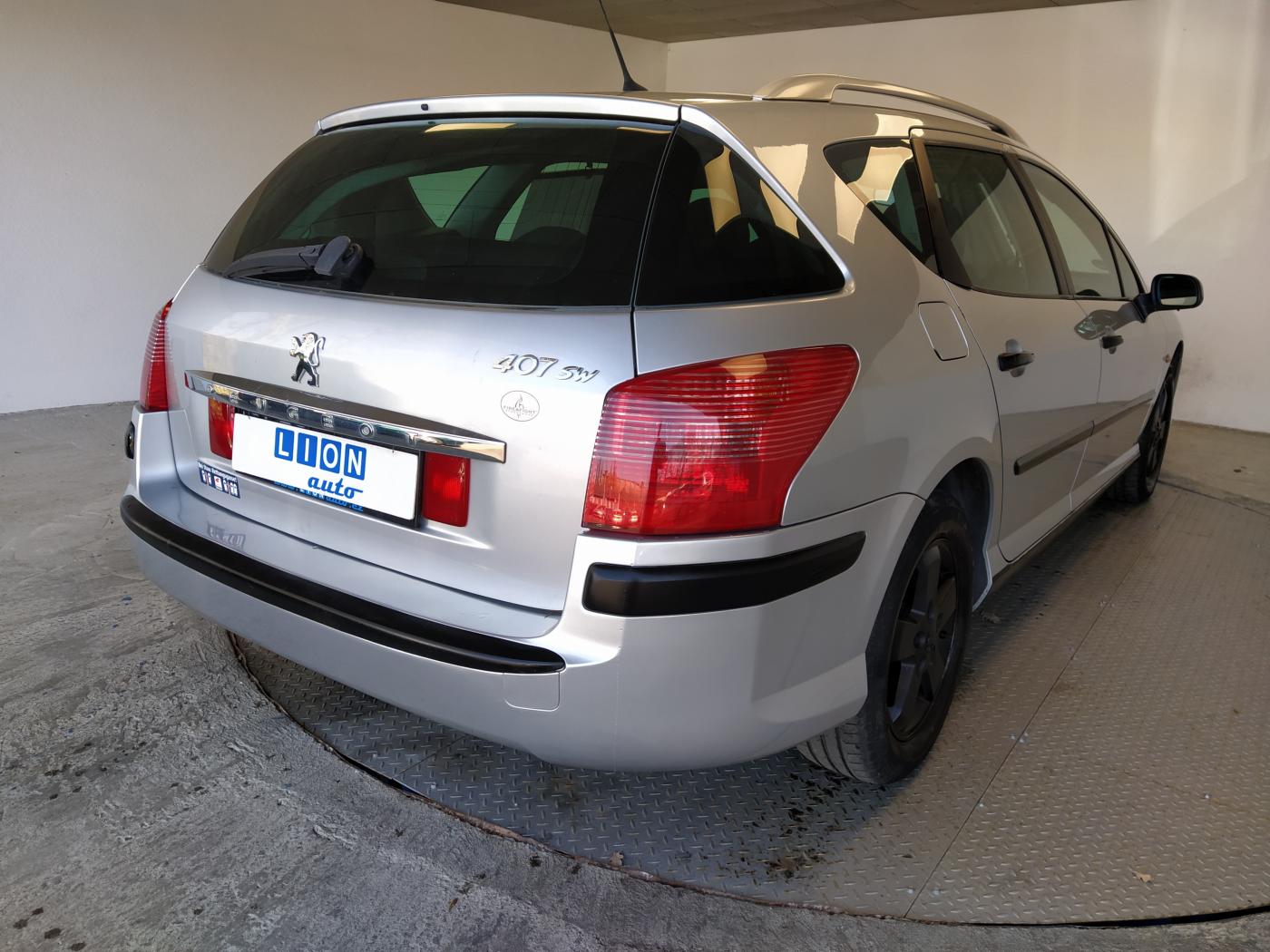 Peugeot 407