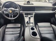 Porsche Panamera 16