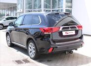 Mitsubishi Outlander 4