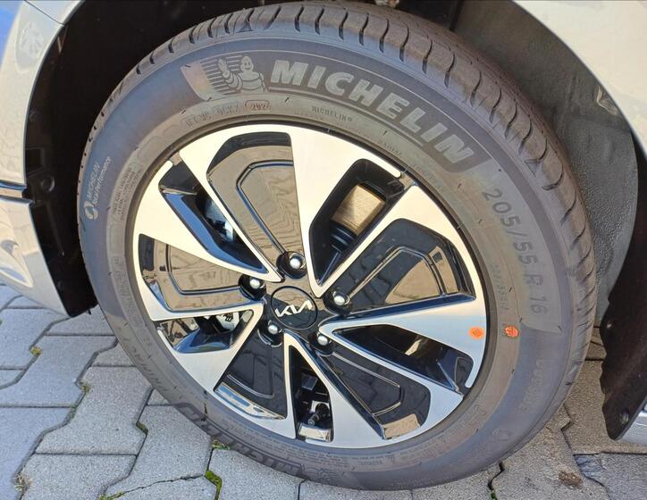 KIA Ceed 9