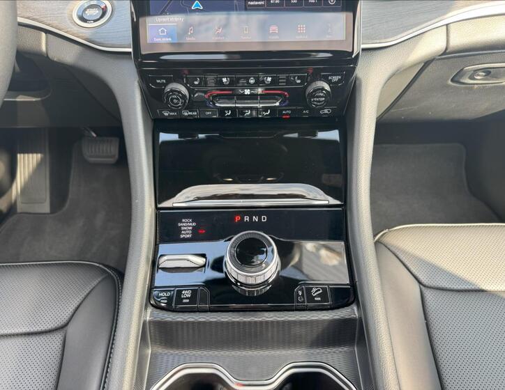 Jeep Grand Cherokee 15