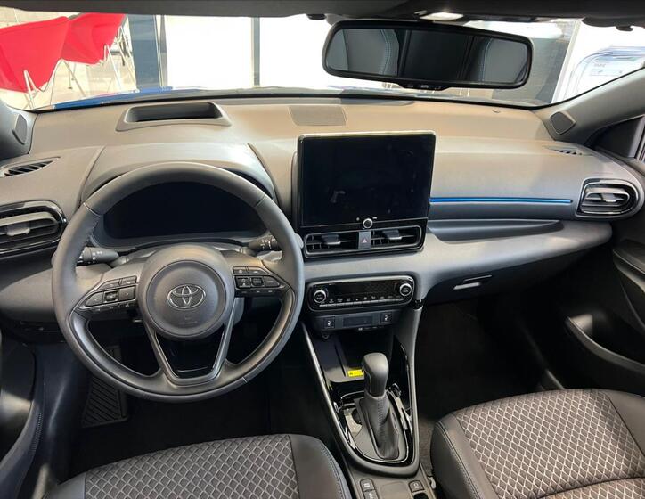 Toyota Yaris 9