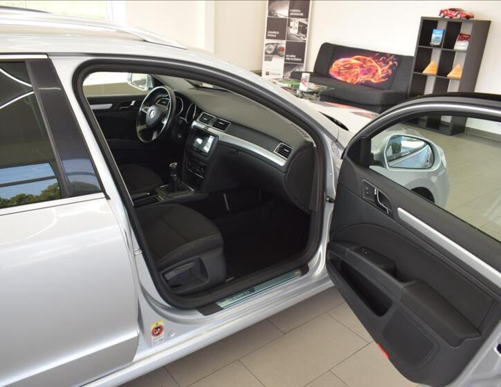 Škoda Superb 14