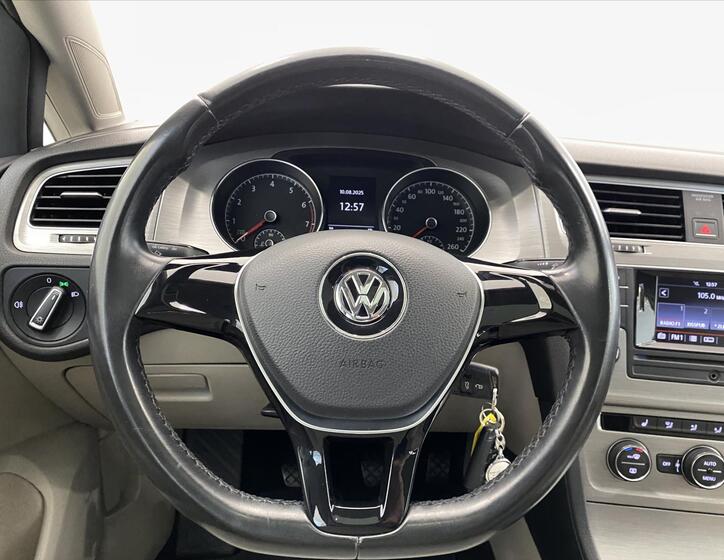 Volkswagen Golf 9