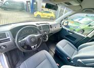 Volkswagen Multivan 11