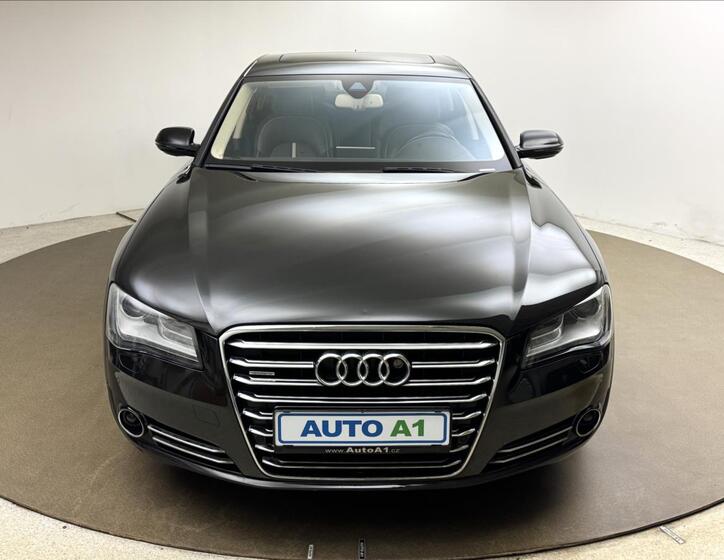 Audi A8 2