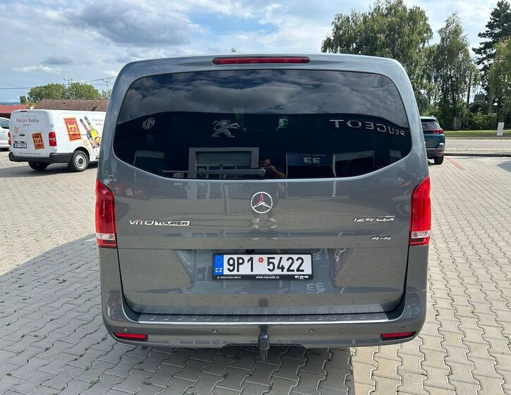 Mercedes-Benz Vito 9
