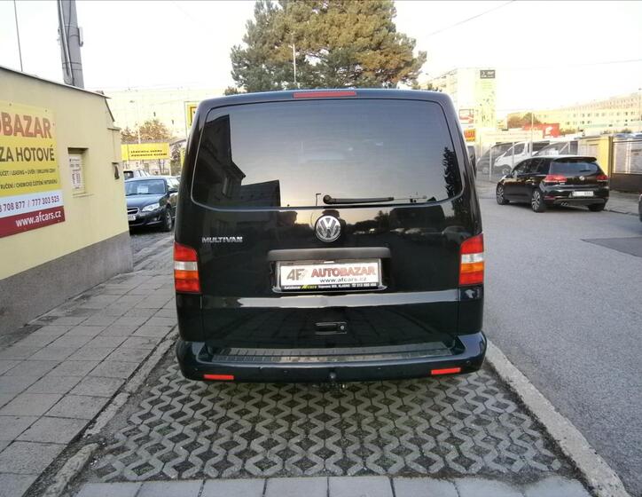 Volkswagen Multivan 5