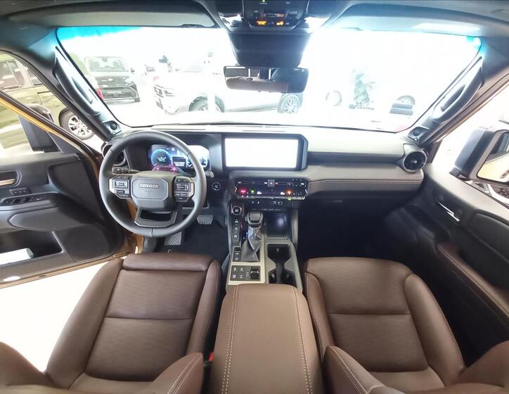Toyota Land Cruiser 11