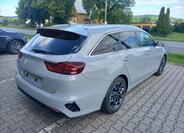 KIA Ceed 4