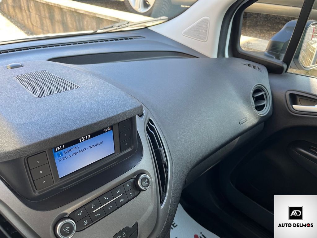 Ford Transit Courier