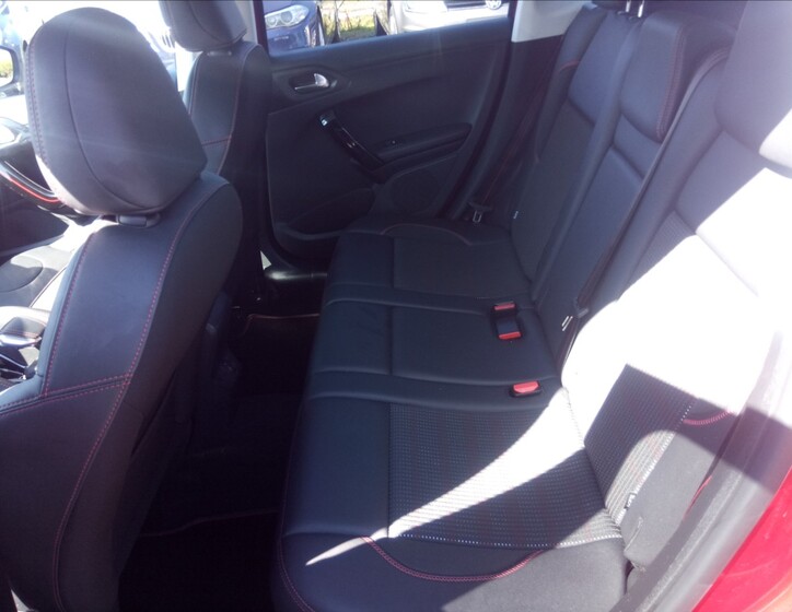 Peugeot 2008 10