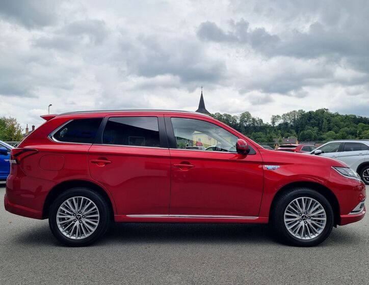 Mitsubishi Outlander 6