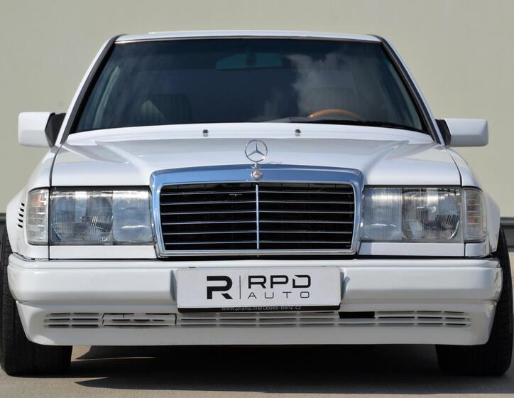 Mercedes-Benz 124 10