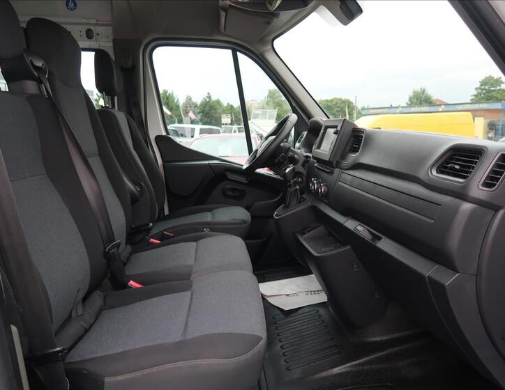 Renault Master 13