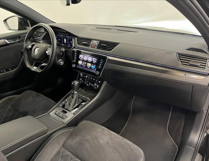 Škoda Superb 23