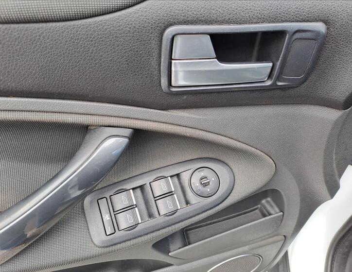 Ford Kuga 11
