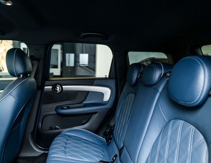 Mini Countryman 8