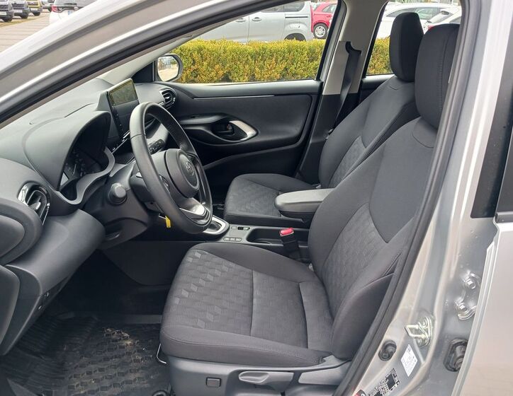 Toyota Yaris 9