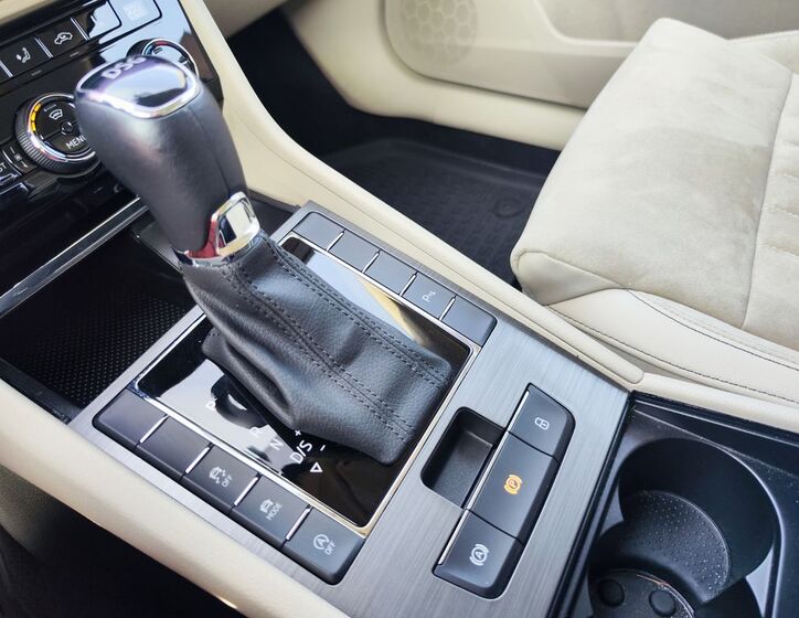 Škoda Superb 24