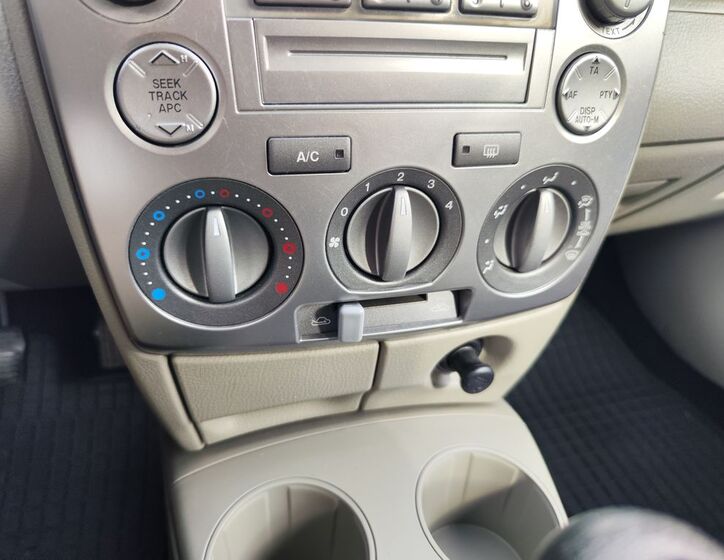 Mazda 2 15