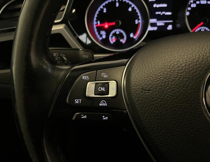 Volkswagen Touran 16