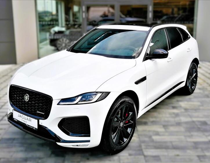 Jaguar F-Pace 1