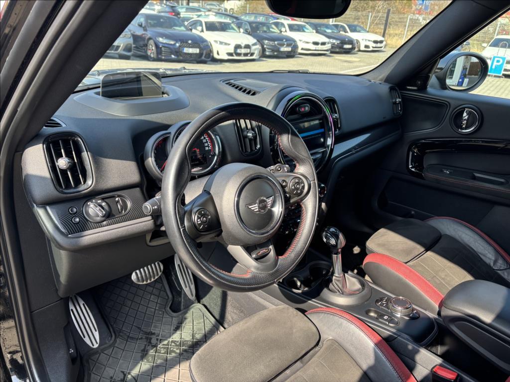Mini Countryman 9