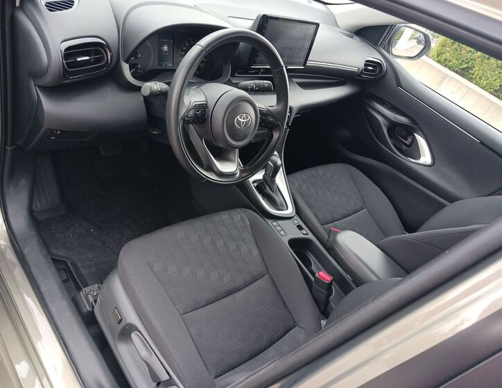 Toyota Yaris 11