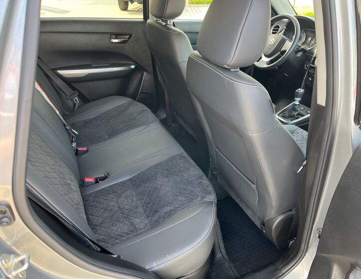 Suzuki Vitara 16