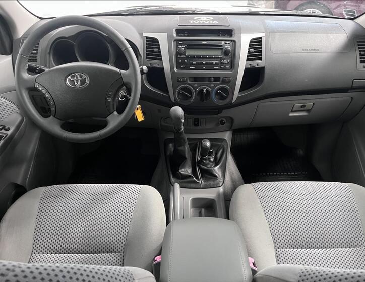 Toyota Hilux 5