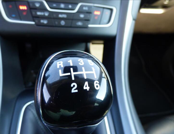 Ford Mondeo 42
