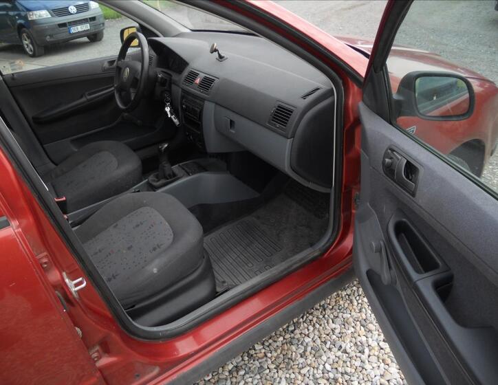 Škoda Fabia 19